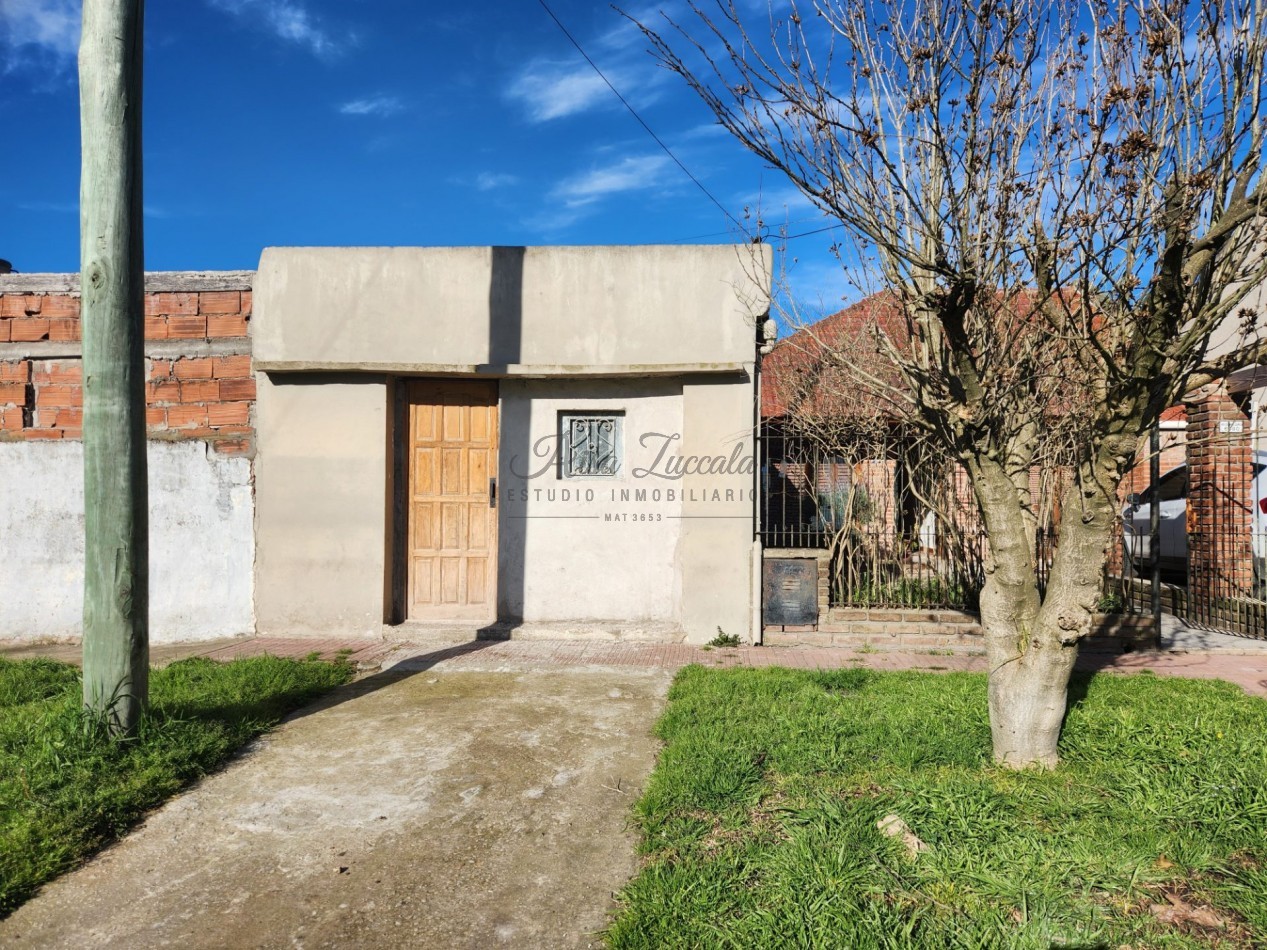 EN VENTA! CASA 5 AMBIENTES + DEPTO A TERMINAR 