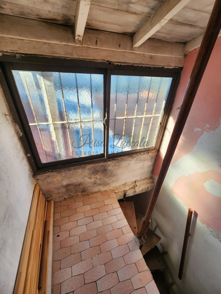 EN VENTA! CASA 5 AMBIENTES + DEPTO A TERMINAR 