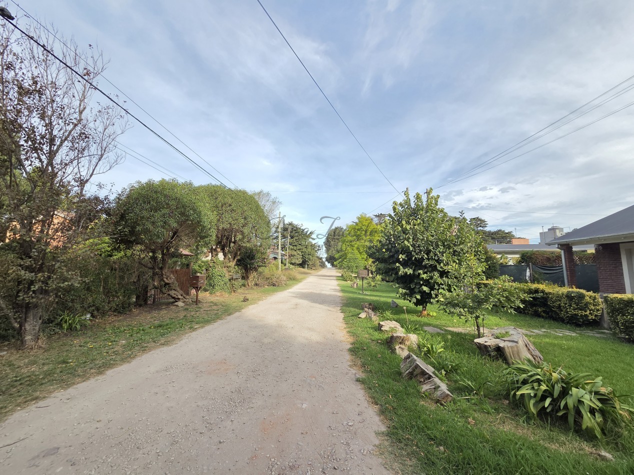 EN VENTA ! CASA 2 AMBIENTES - ZONA ACANTILADOS