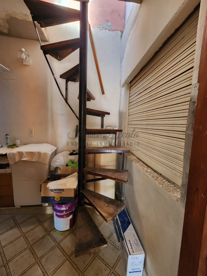 EN VENTA! CASA 5 AMBIENTES + DEPTO A TERMINAR 