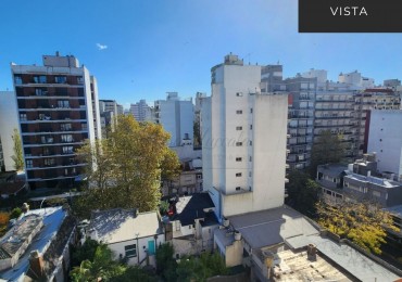 EN VENTA! - 2 AMB AL FRENTE C/ COCHERA
